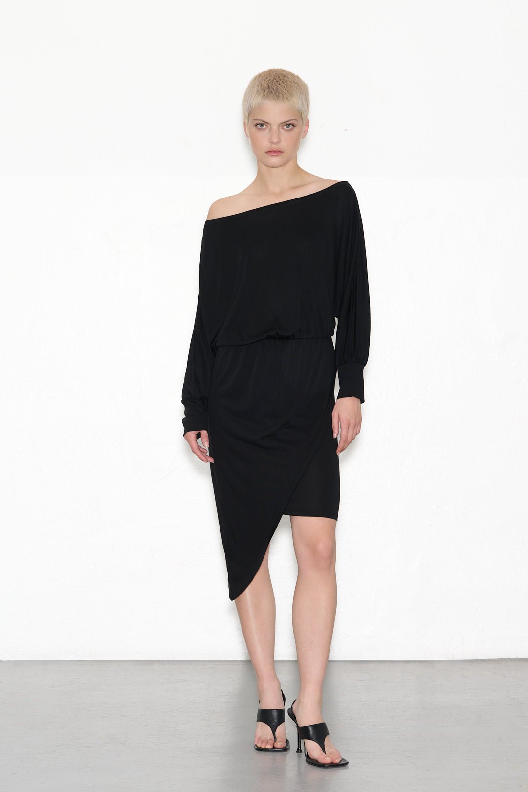 Robe RHODE MODAL NOIR - School Rag