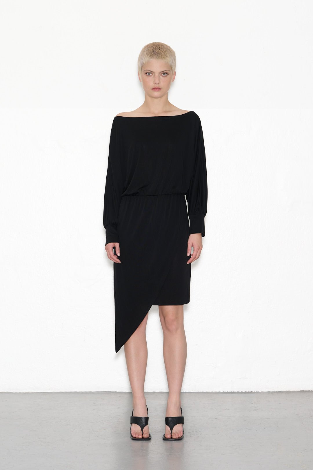 Robe RHODE MODAL NOIR - School Rag